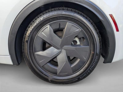 2025 Toyota Prius Plug-In Hybrid SE (Natl)