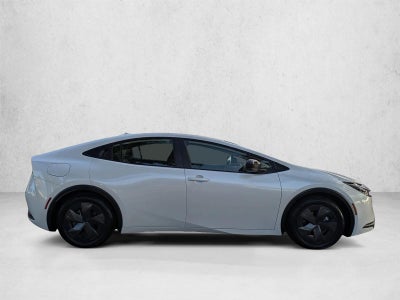 2025 Toyota Prius Plug-In Hybrid SE (Natl)