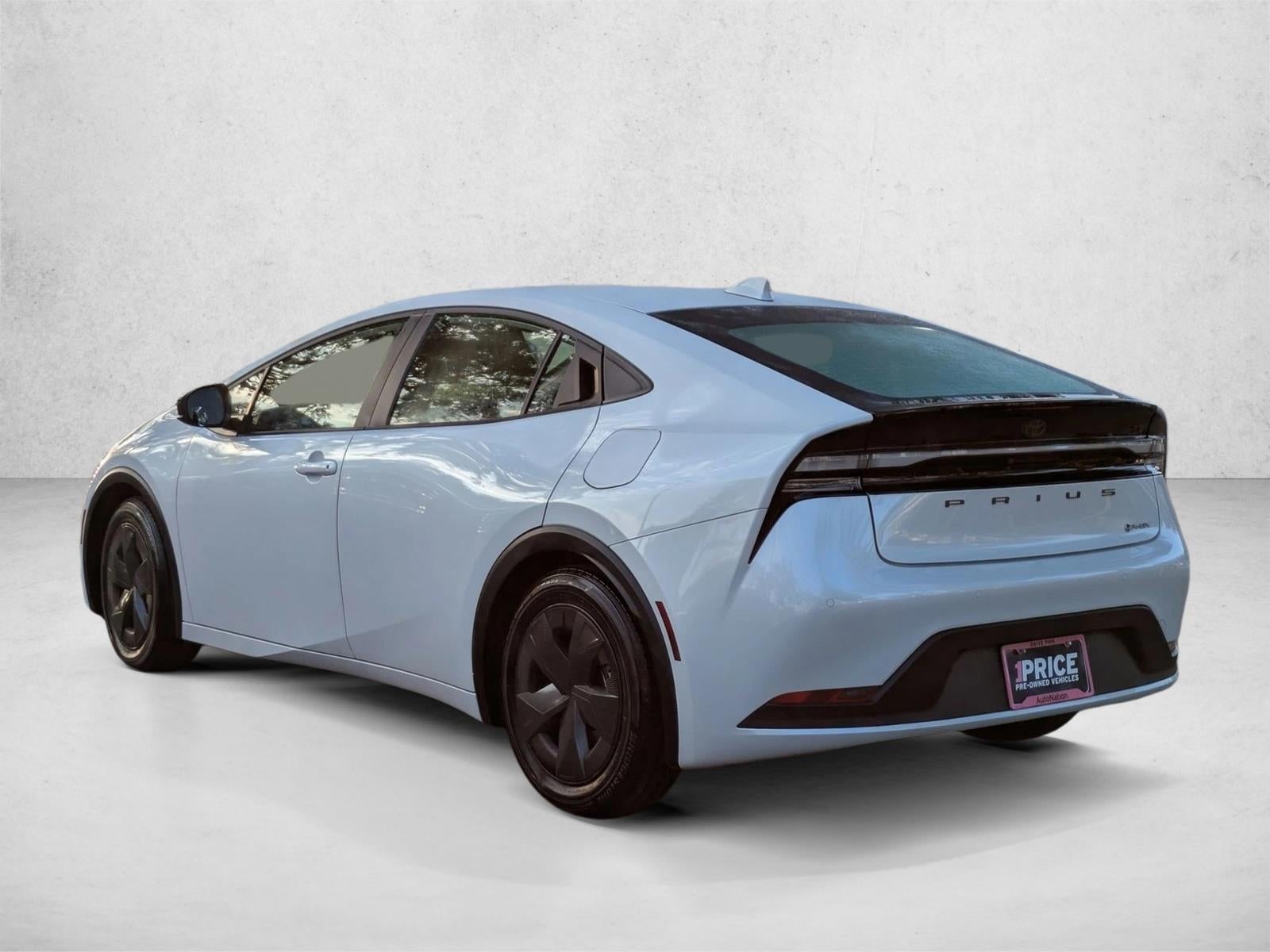 2025 Toyota Prius Plug-In Hybrid SE (Natl)