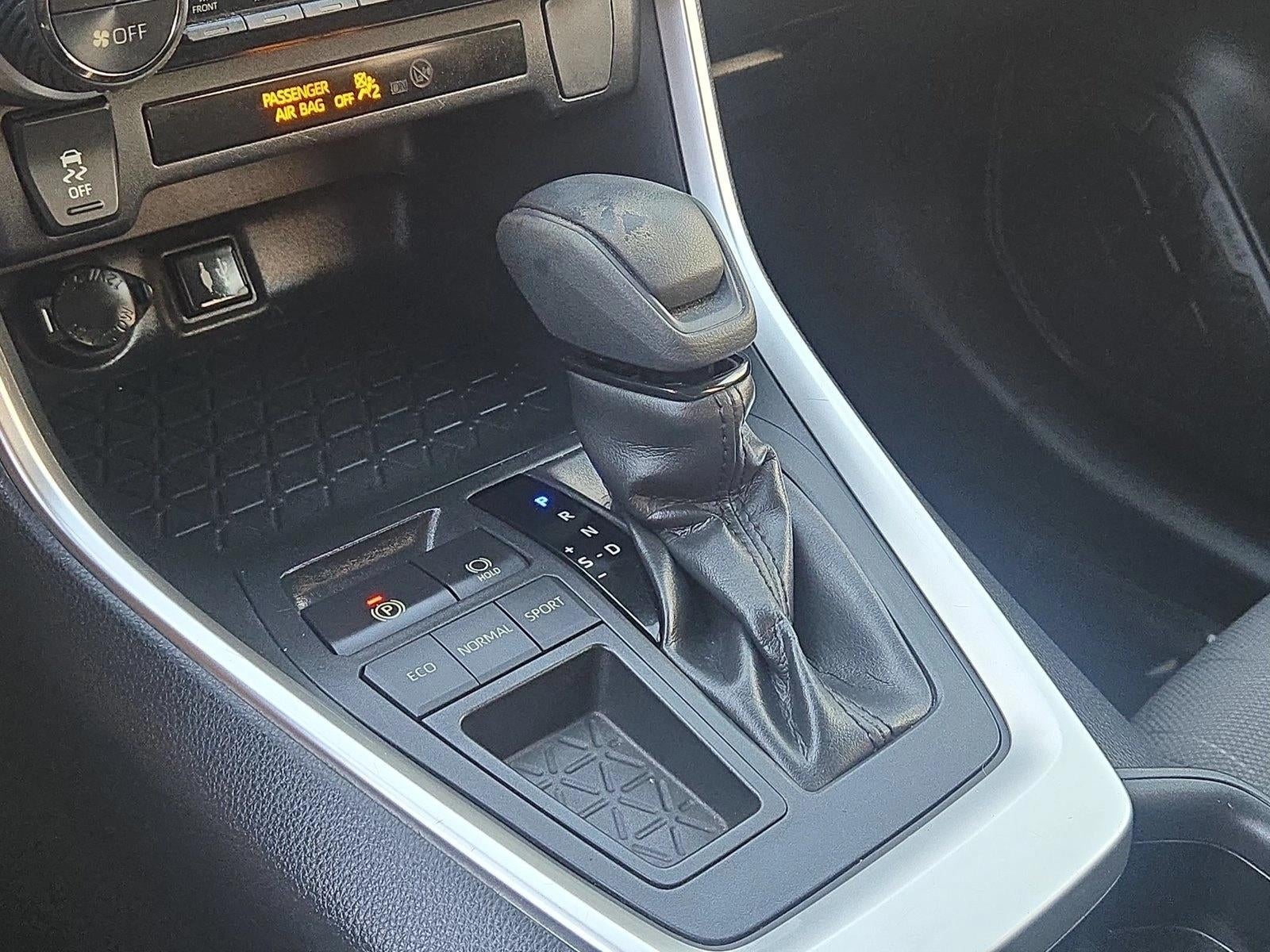 2019 Toyota RAV4 XLE FWD (GS)