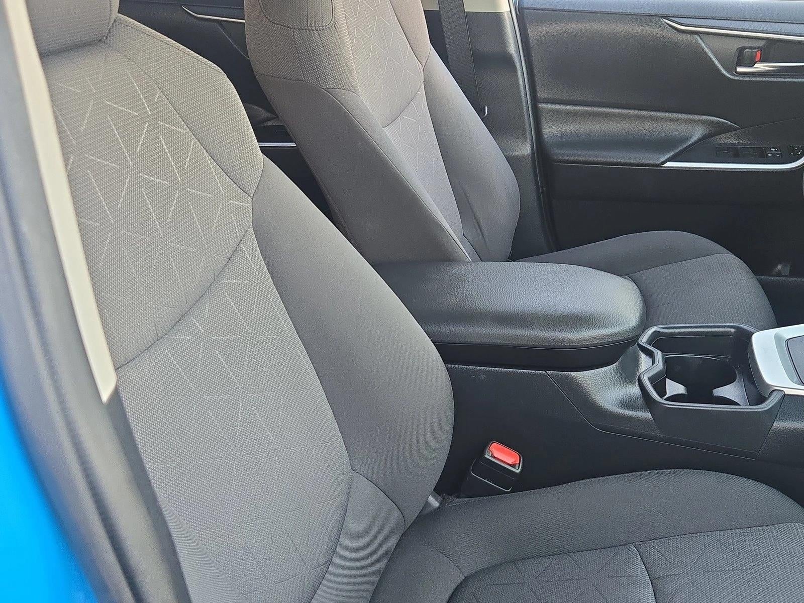2019 Toyota RAV4 XLE FWD (GS)