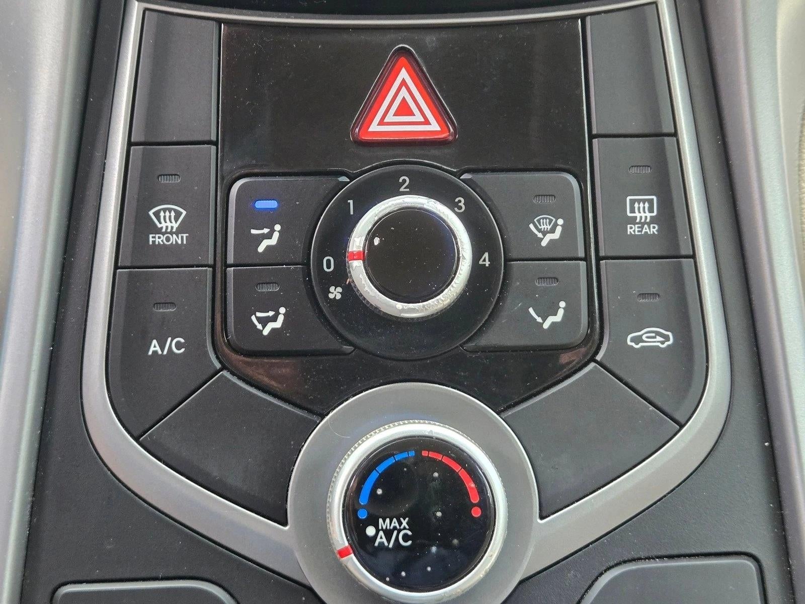 2016 Hyundai ELANTRA 4dr Sdn Auto SE