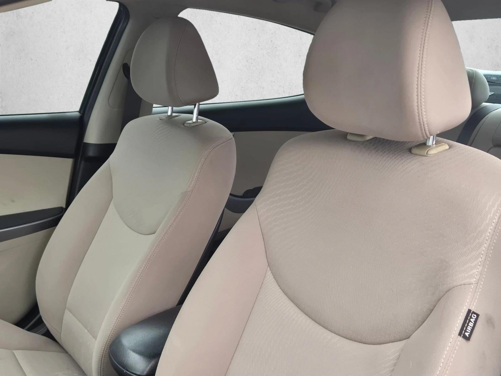 2016 Hyundai ELANTRA 4dr Sdn Auto SE