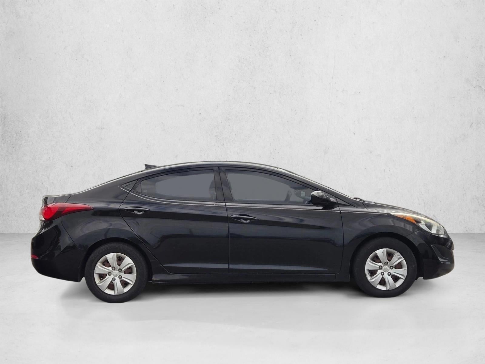 2016 Hyundai ELANTRA 4dr Sdn Auto SE