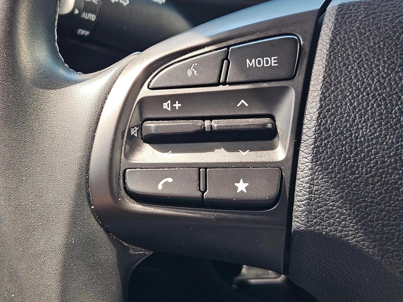 2023 Hyundai VENUE SEL IVT