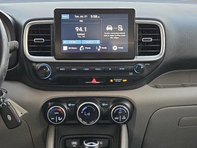 2023 Hyundai VENUE SEL IVT