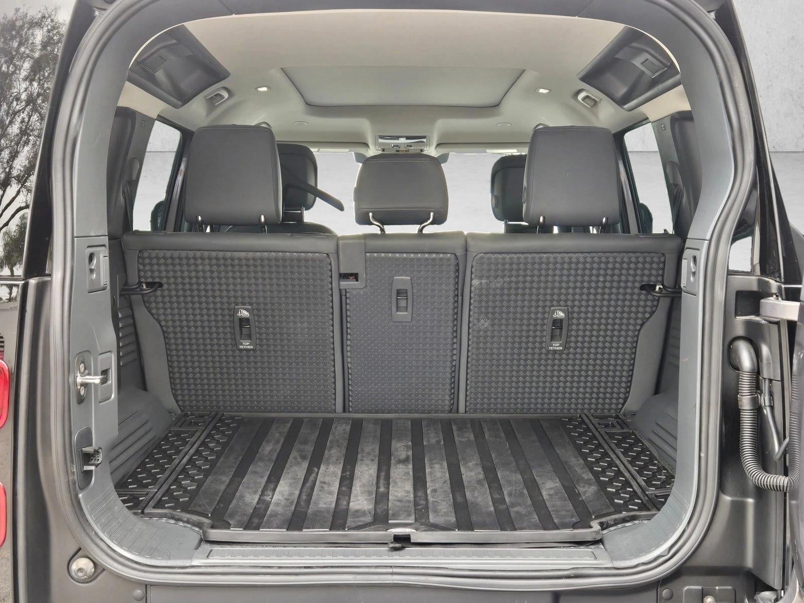 2024 Land Rover Defender 110 P400 X-Dynamic SE