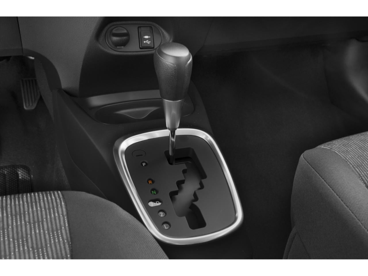 2015 Toyota Yaris 3dr Liftback Man L (Natl)