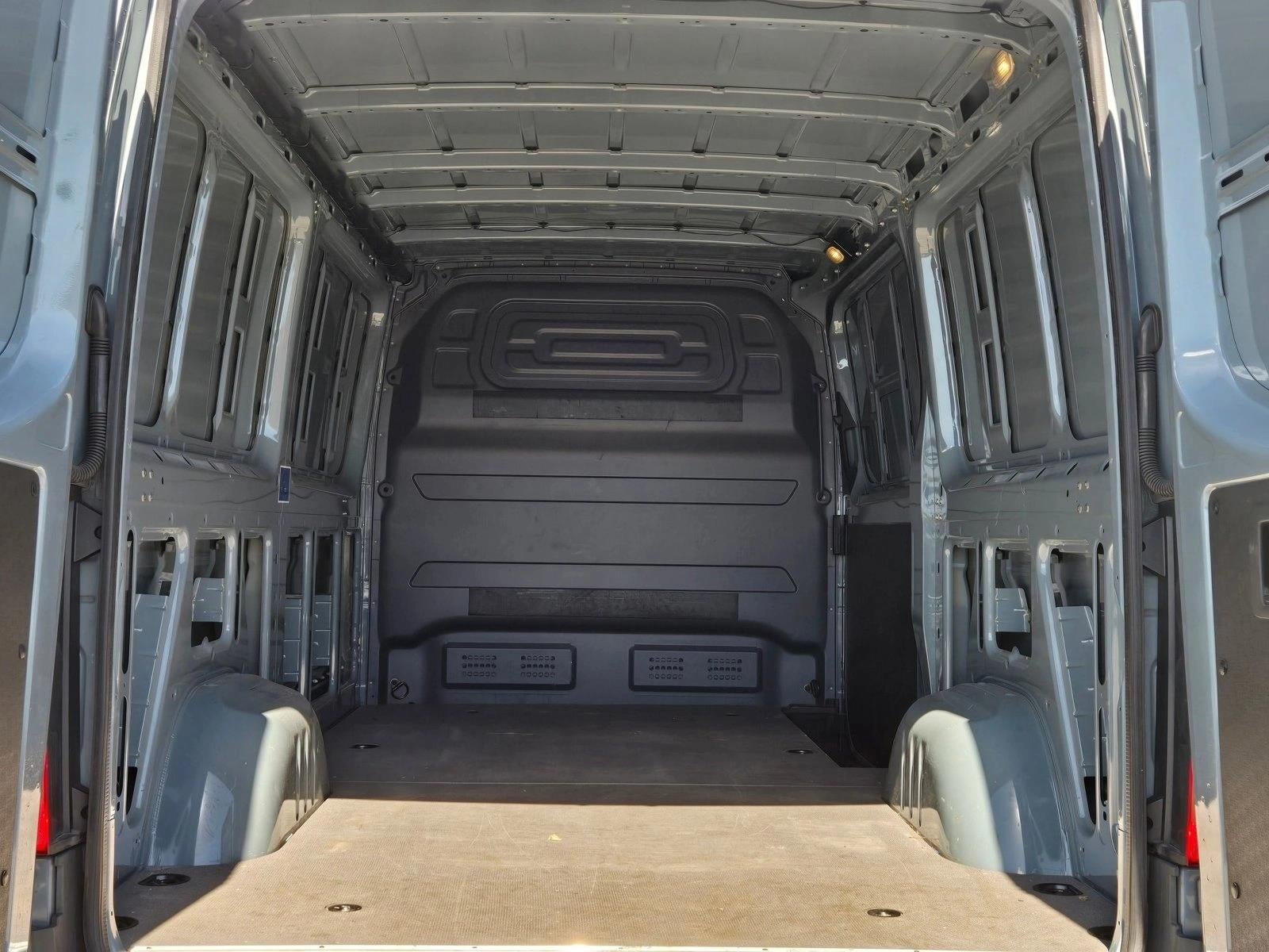 2021 Mercedes-Benz Sprinter Cargo Van 2500 Standard Roof I4 144" RWD