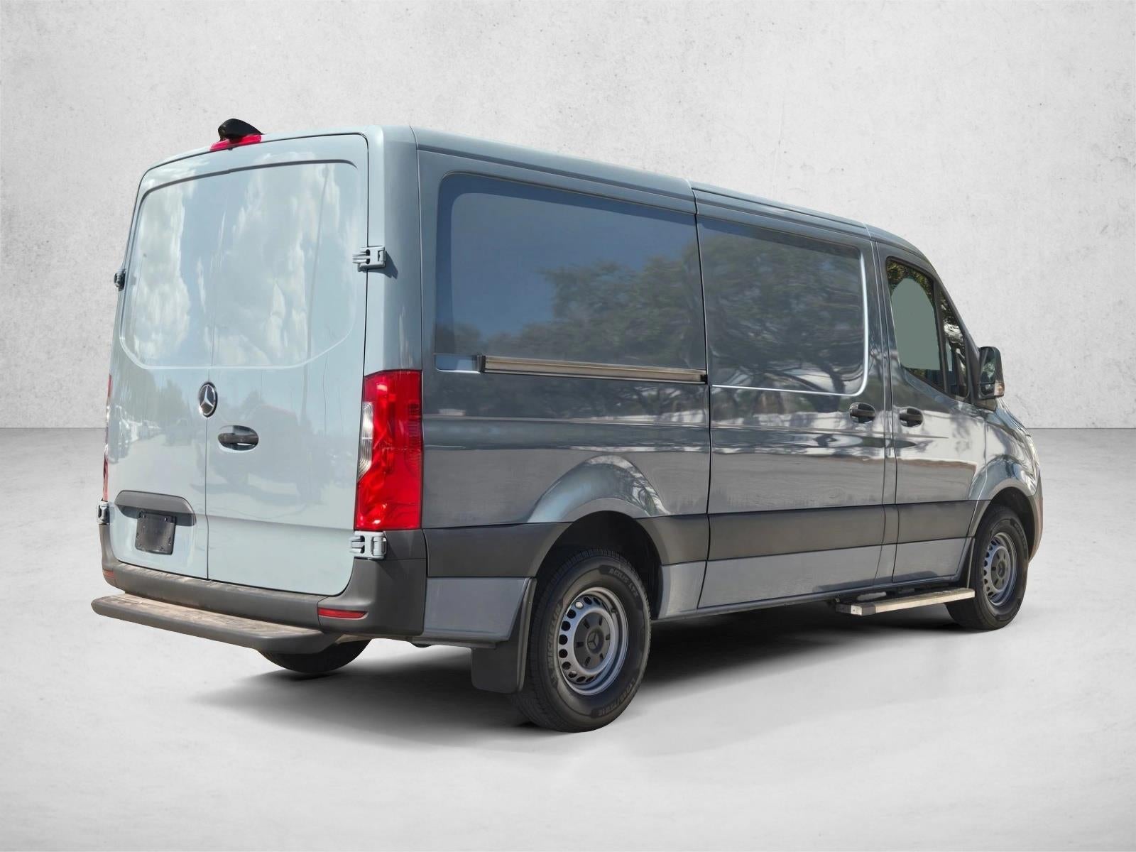 2021 Mercedes-Benz Sprinter Cargo Van 2500 Standard Roof I4 144" RWD