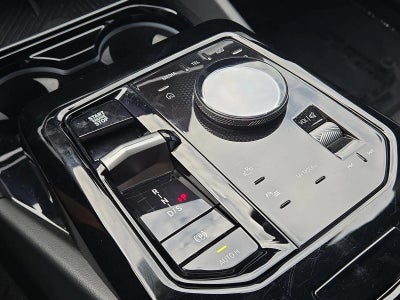 2025 BMW 530i Sedan