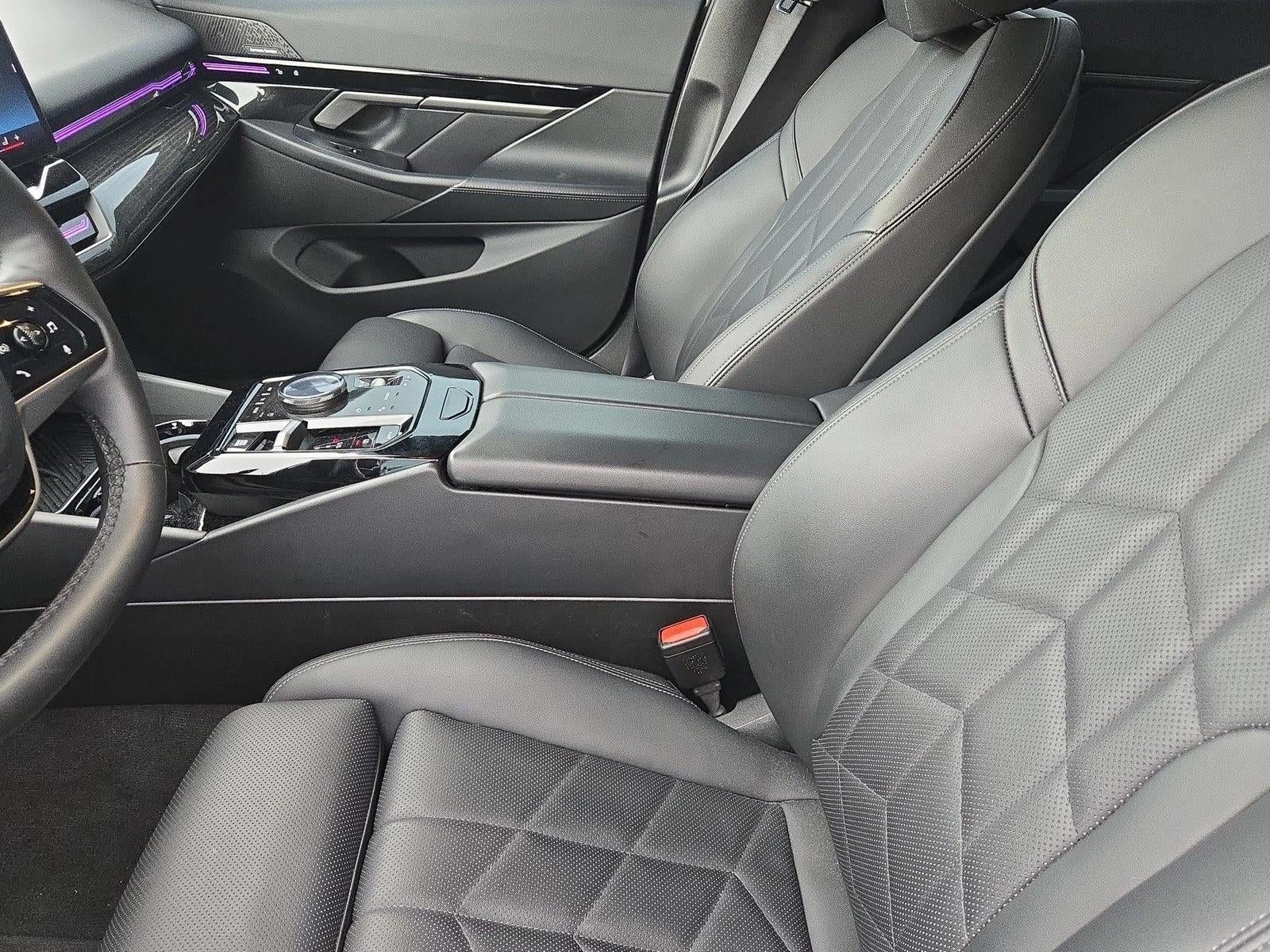 2025 BMW 530i Sedan