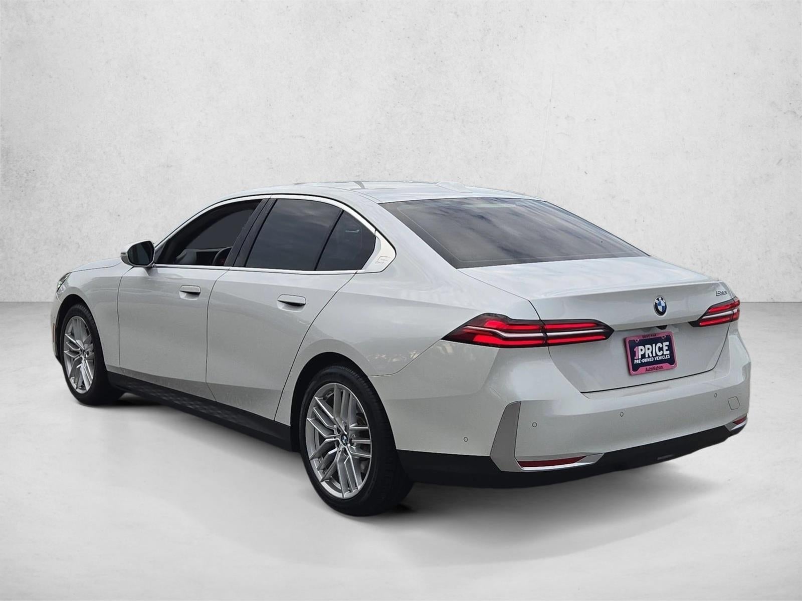 2025 BMW 530i Sedan