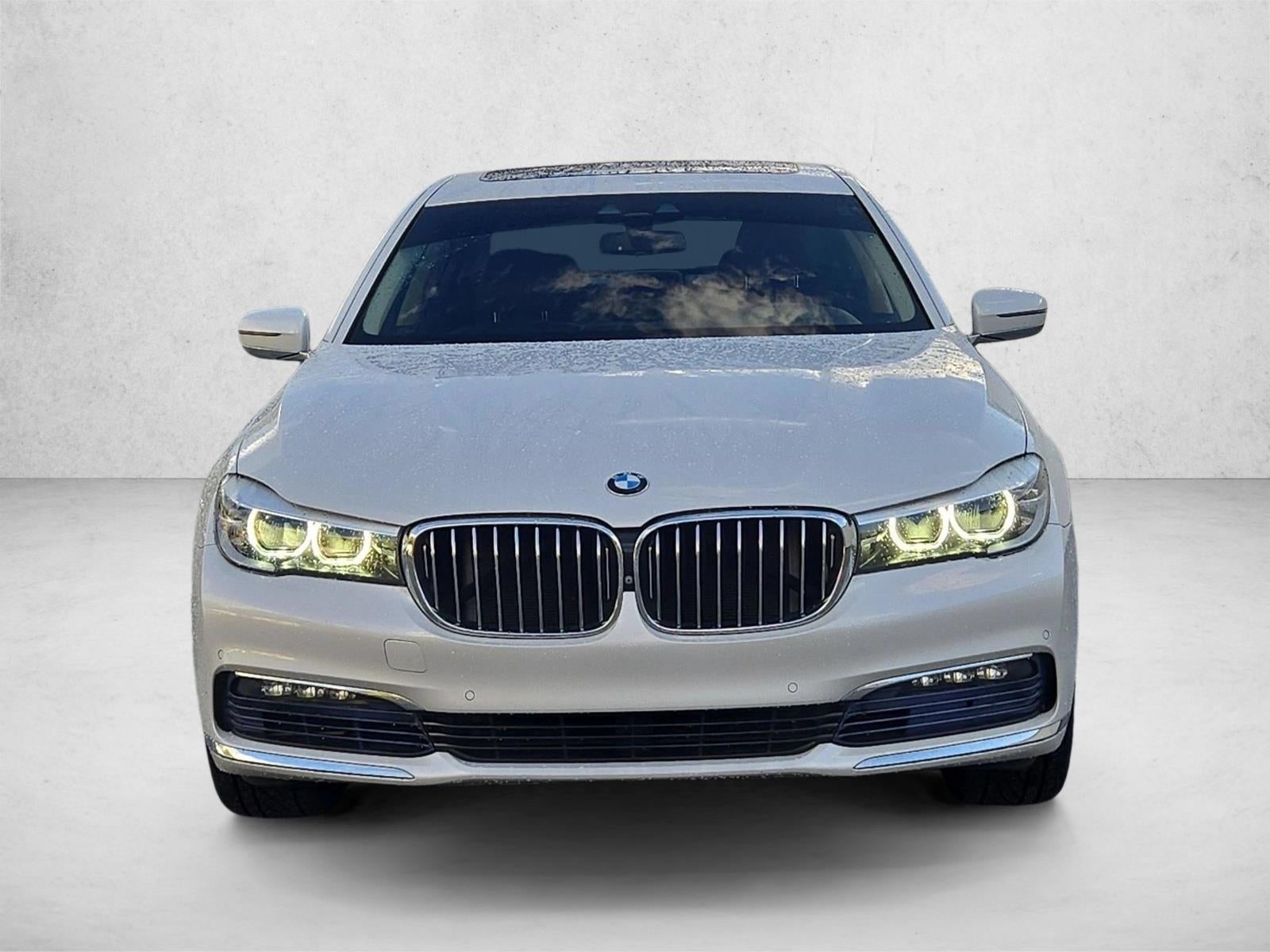 2017 BMW 740i Sedan