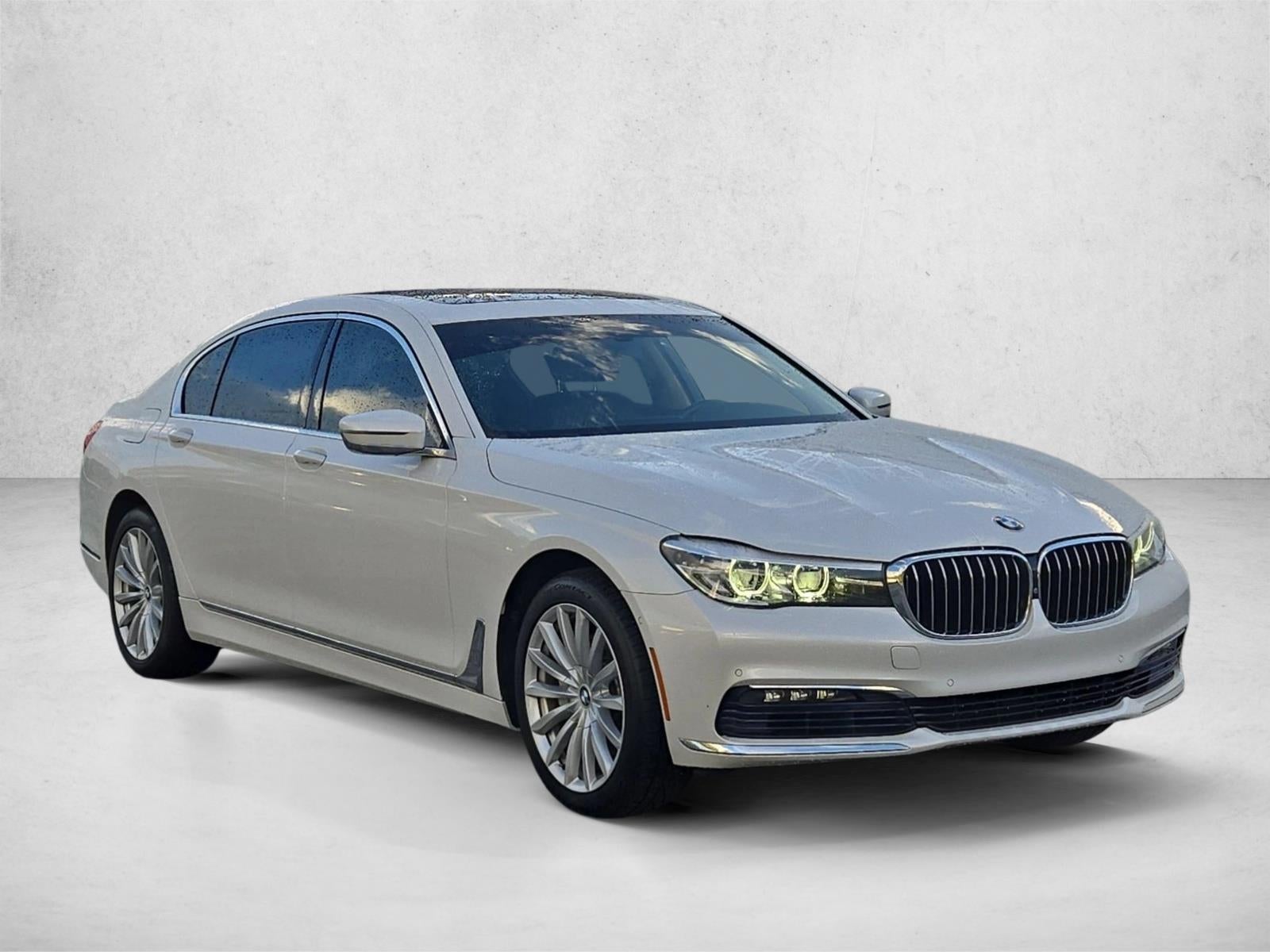 2017 BMW 740i Sedan