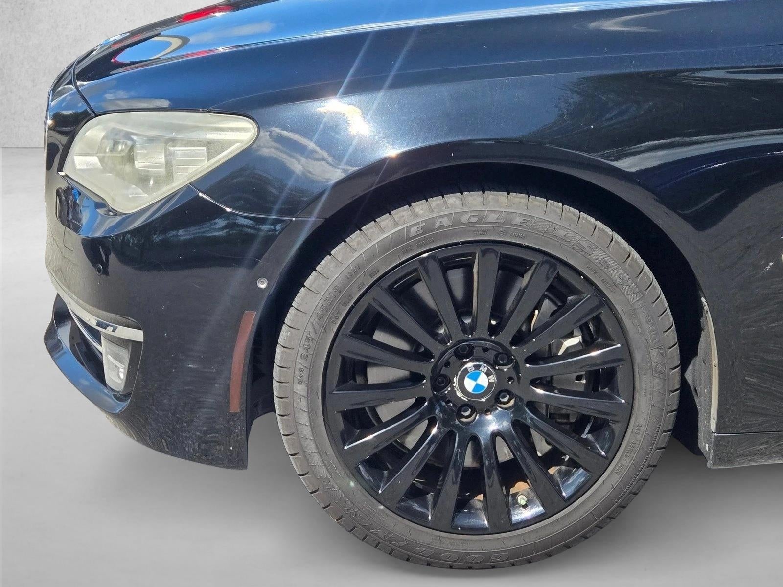 2013 BMW 750Li Sedan