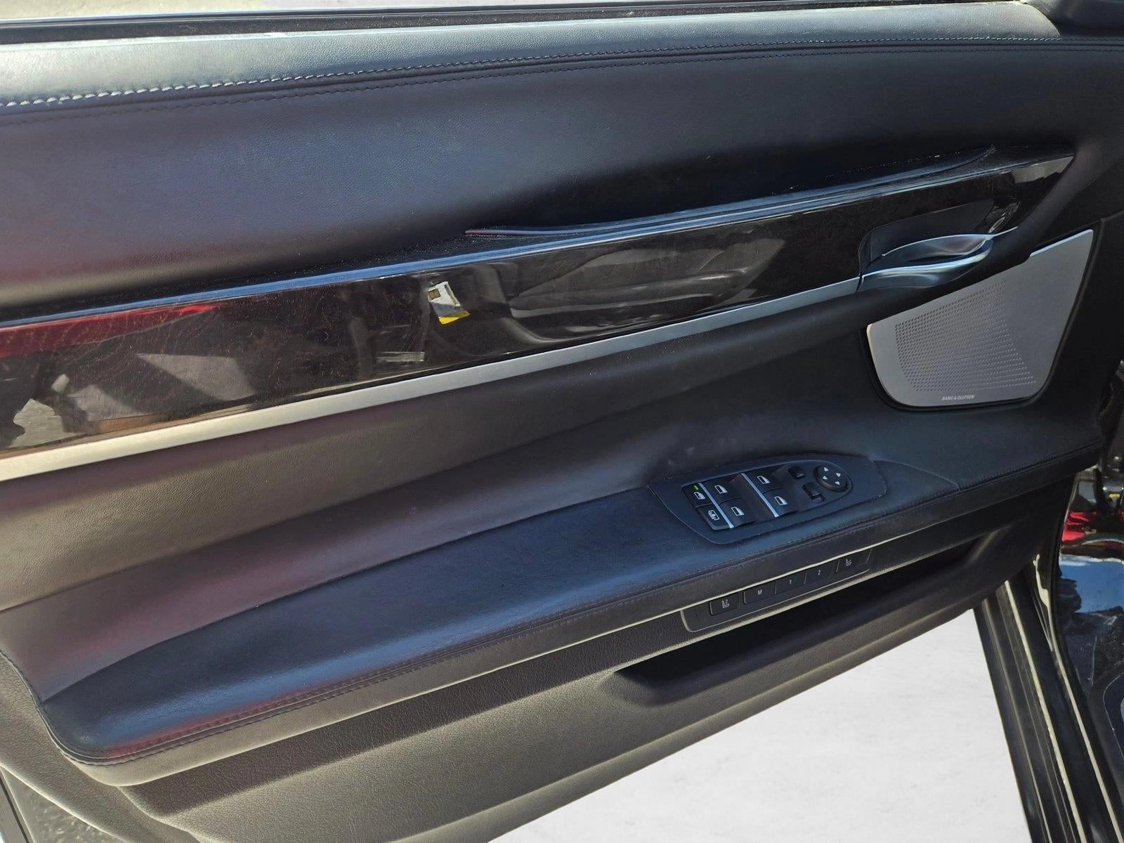 2013 BMW 750Li Sedan