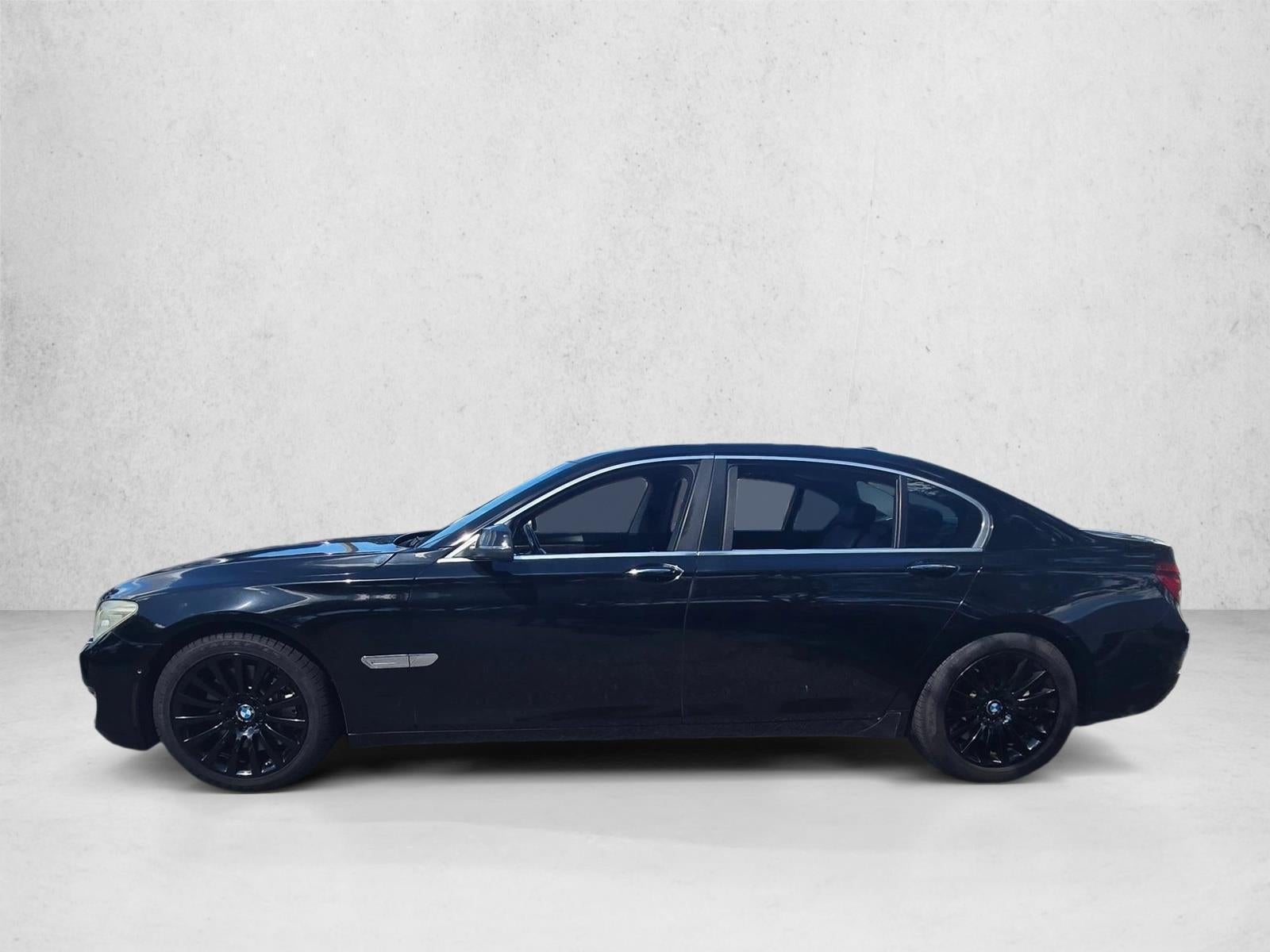 2013 BMW 750Li Sedan