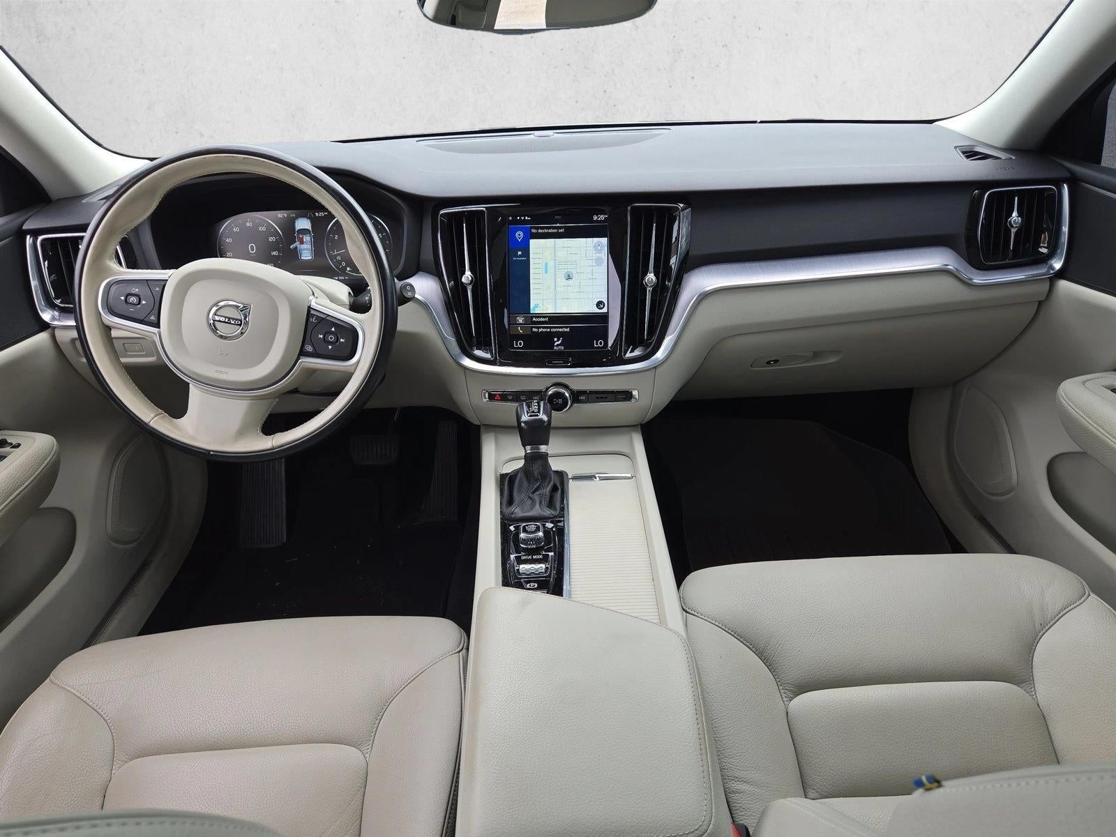 2020 Volvo V60 T5 FWD Momentum