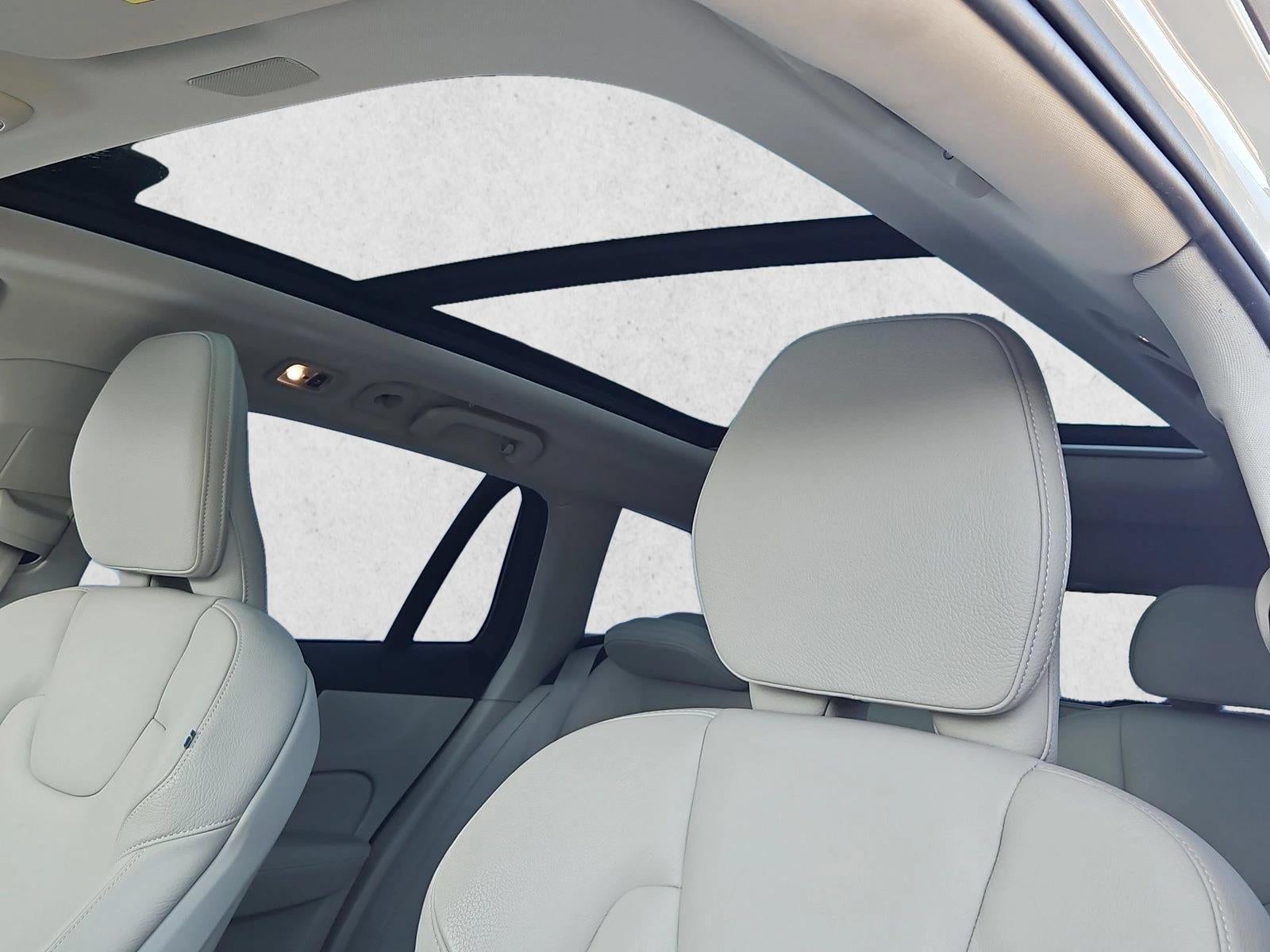 2020 Volvo V60 T5 FWD Momentum