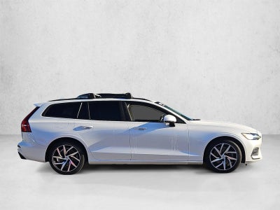 2020 Volvo V60 T5 FWD Momentum