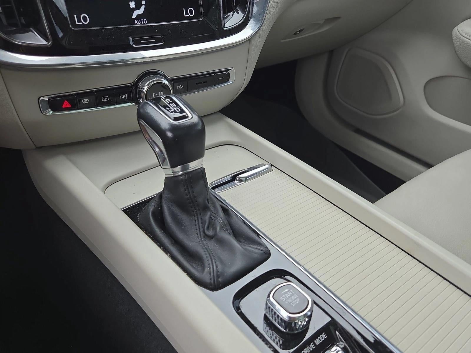 2020 Volvo V60 T5 FWD Momentum