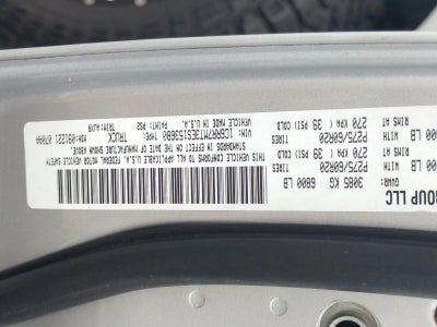 2014 RAM 1500 4WD Crew Cab 5.7 Ft Box Sport