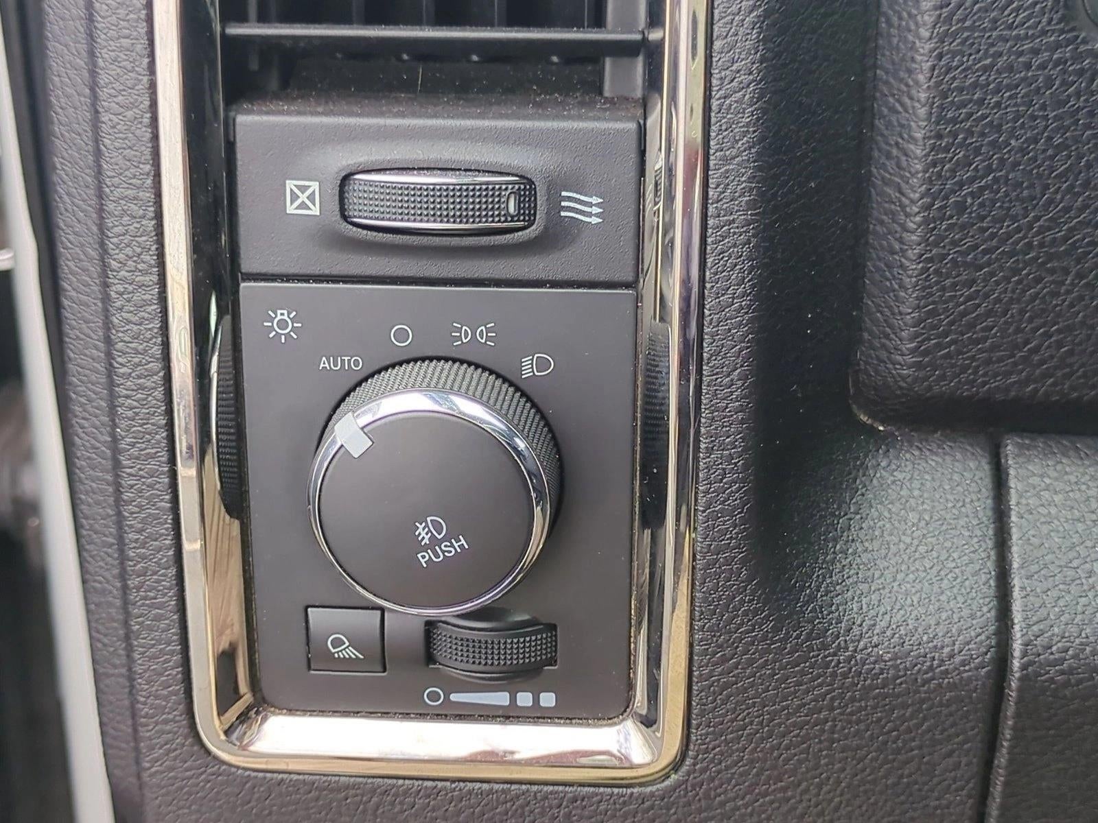 2014 RAM 1500 4WD Crew Cab 5.7 Ft Box Sport