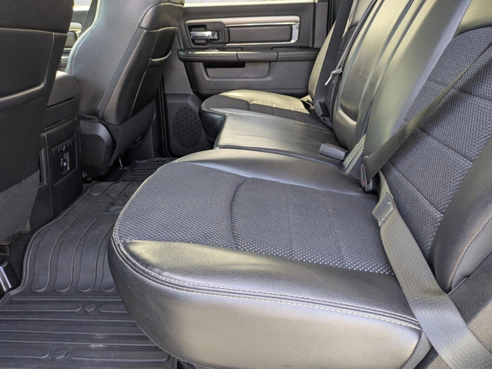 2014 RAM 1500 4WD Crew Cab 5.7 Ft Box Sport