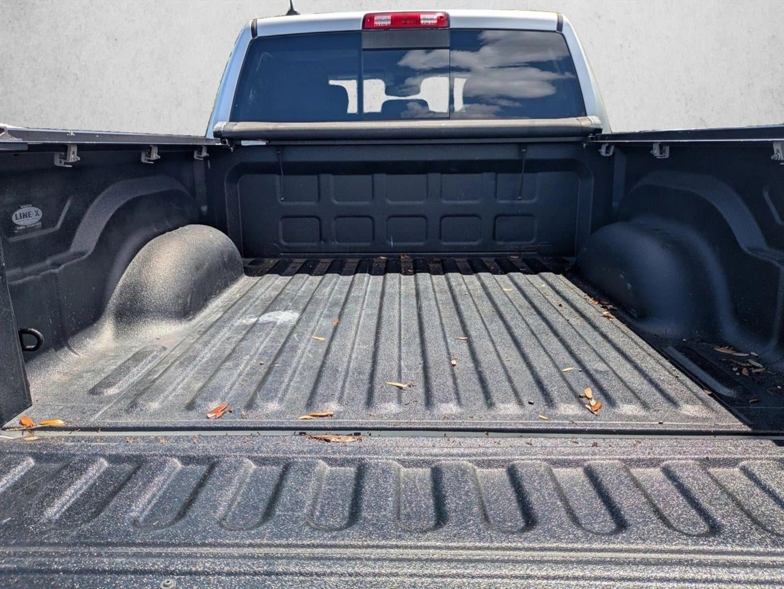 2014 RAM 1500 4WD Crew Cab 5.7 Ft Box Sport