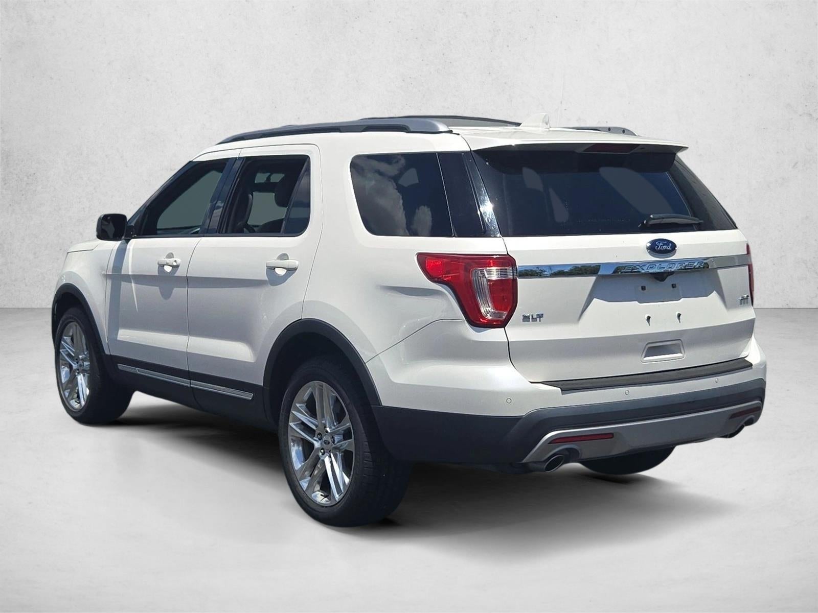 2016 Ford Explorer 4WD 4dr XLT