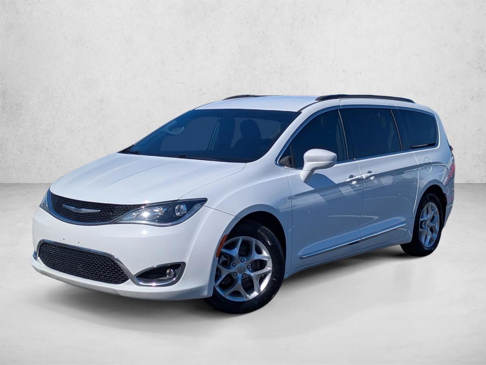 2017 Chrysler Pacifica Touring-L FWD