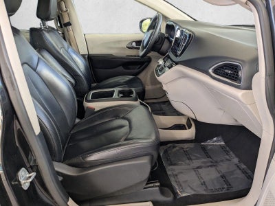 2022 Chrysler Pacifica Touring L FWD