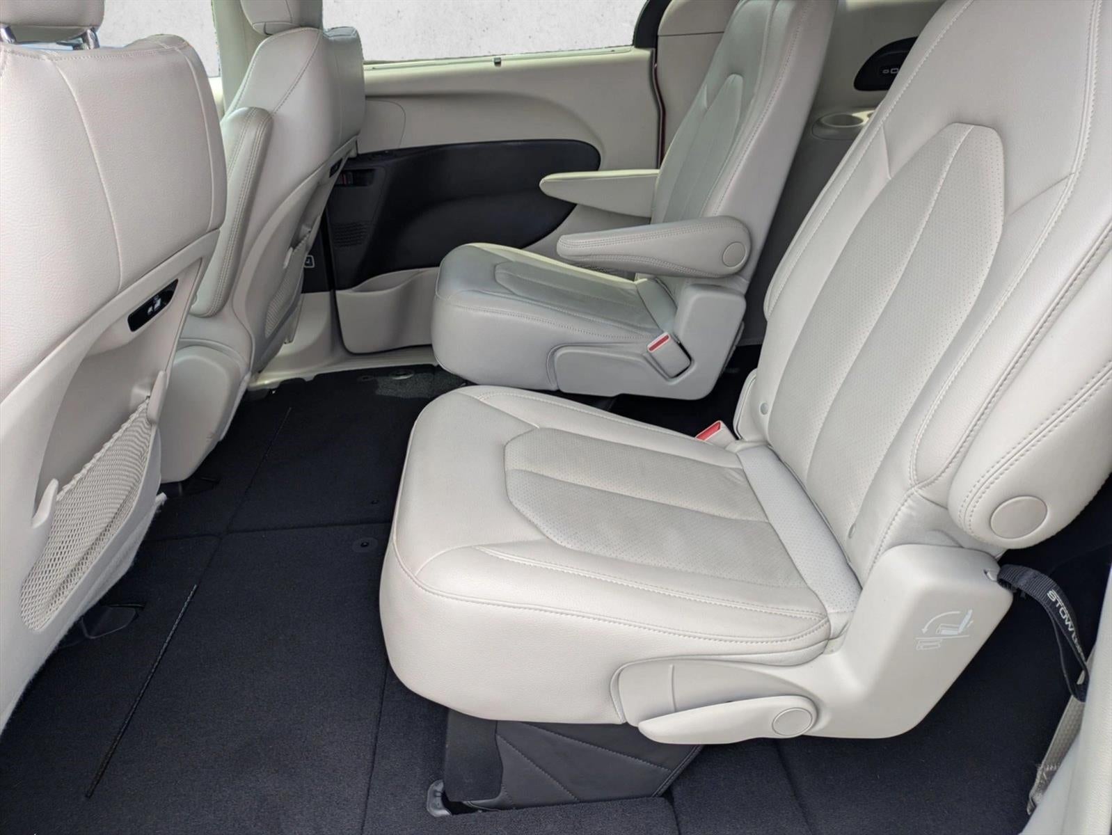 2021 Chrysler Pacifica Touring L FWD