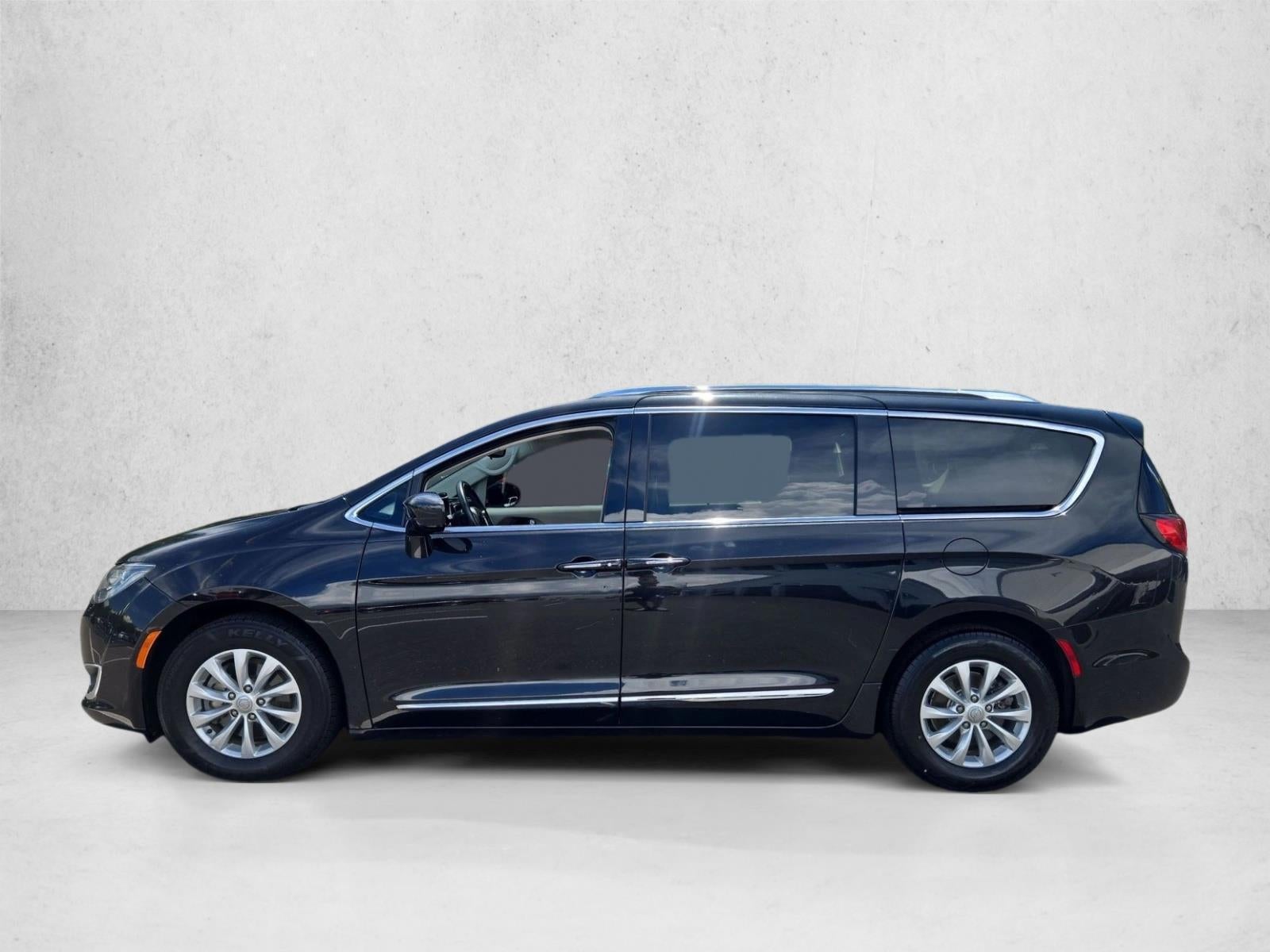 2018 Chrysler Pacifica Touring L FWD