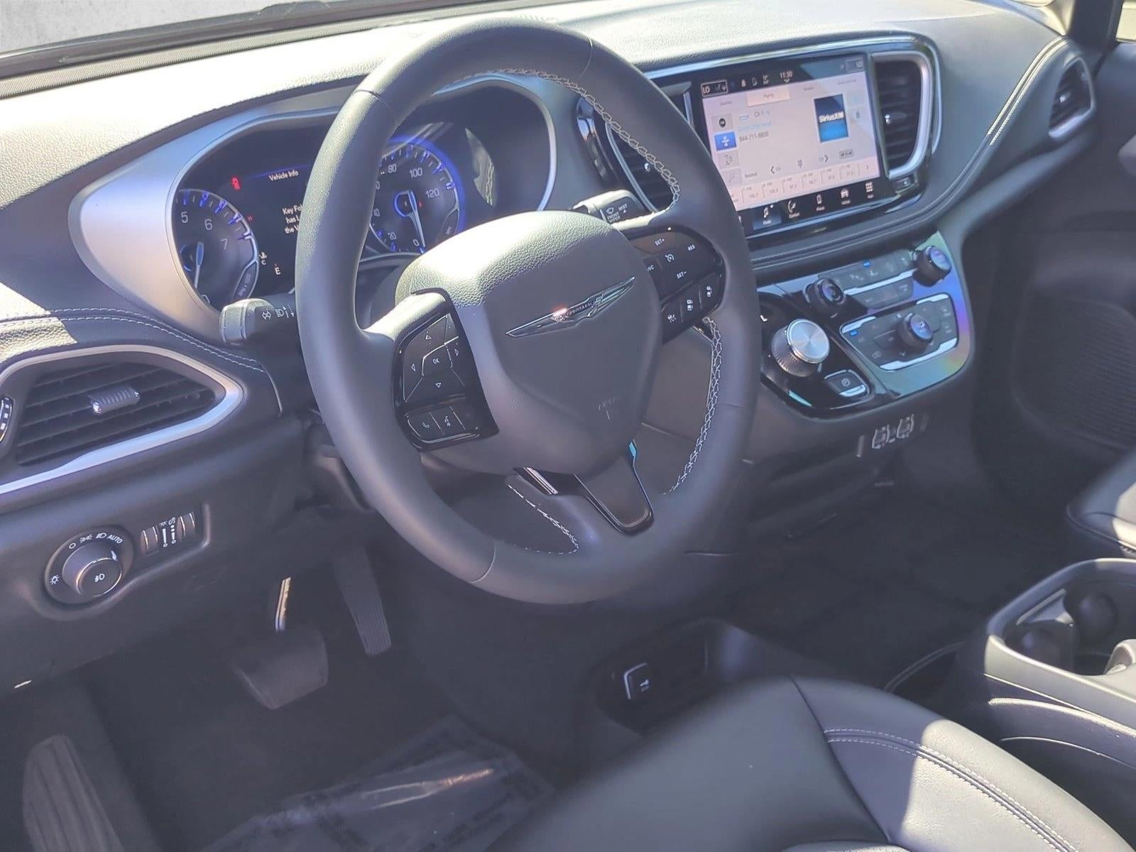 2023 Chrysler Pacifica Touring L FWD