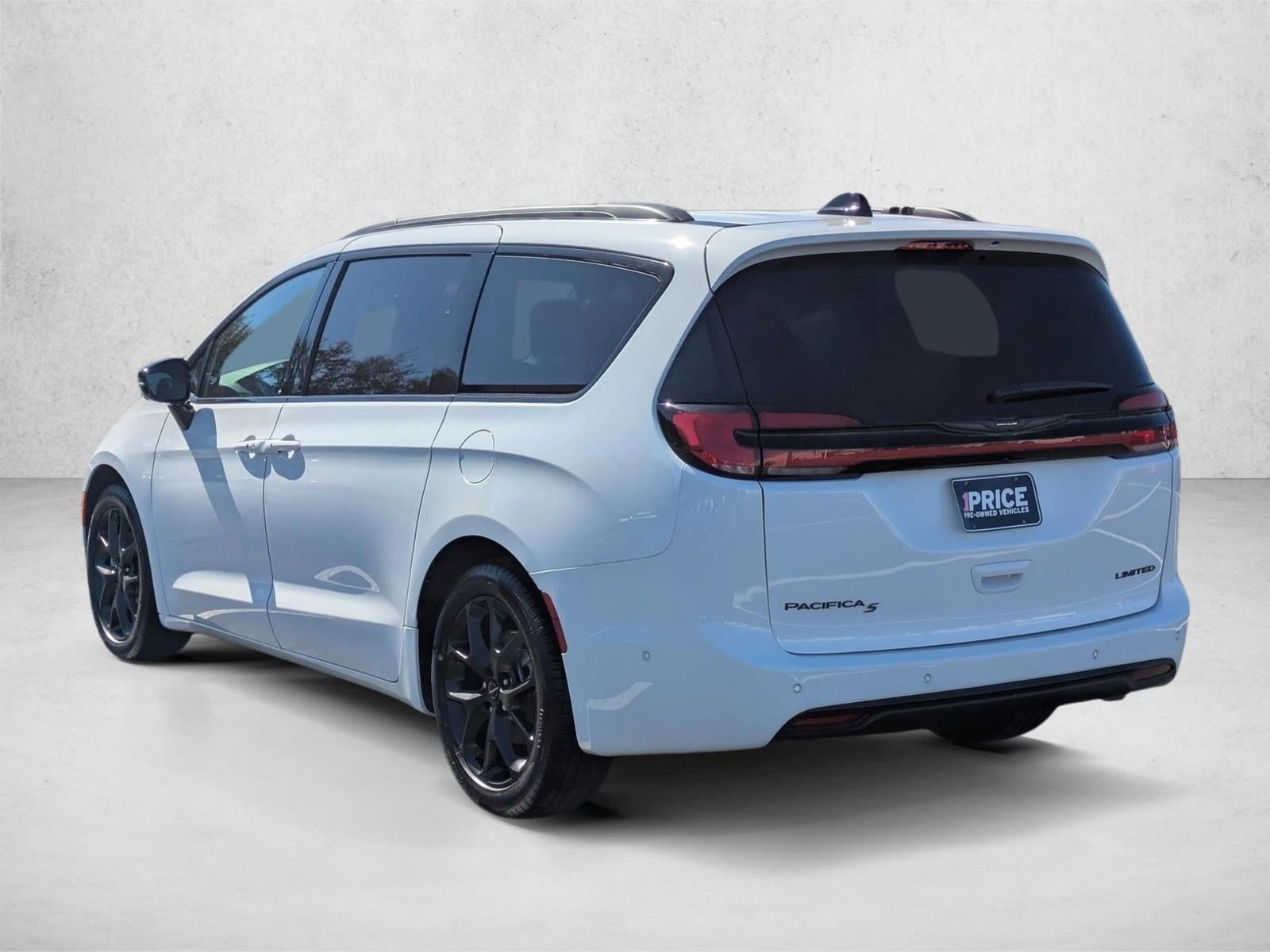 2025 Chrysler Pacifica Limited FWD