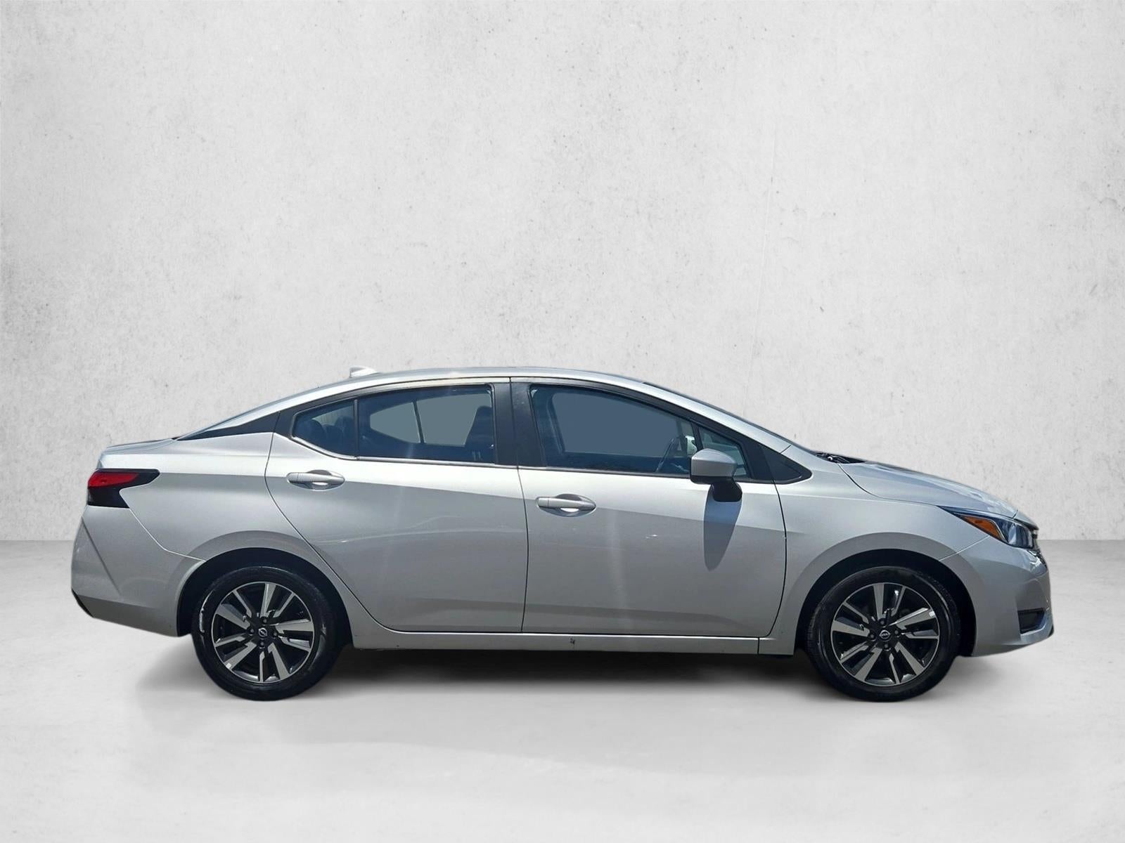 2024 Nissan Versa SV CVT