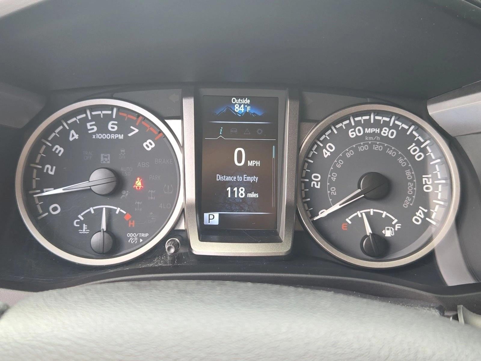 2022 Toyota Tacoma 2WD 2WD SR5 Double Cab 5' Bed V6 AT (GS)