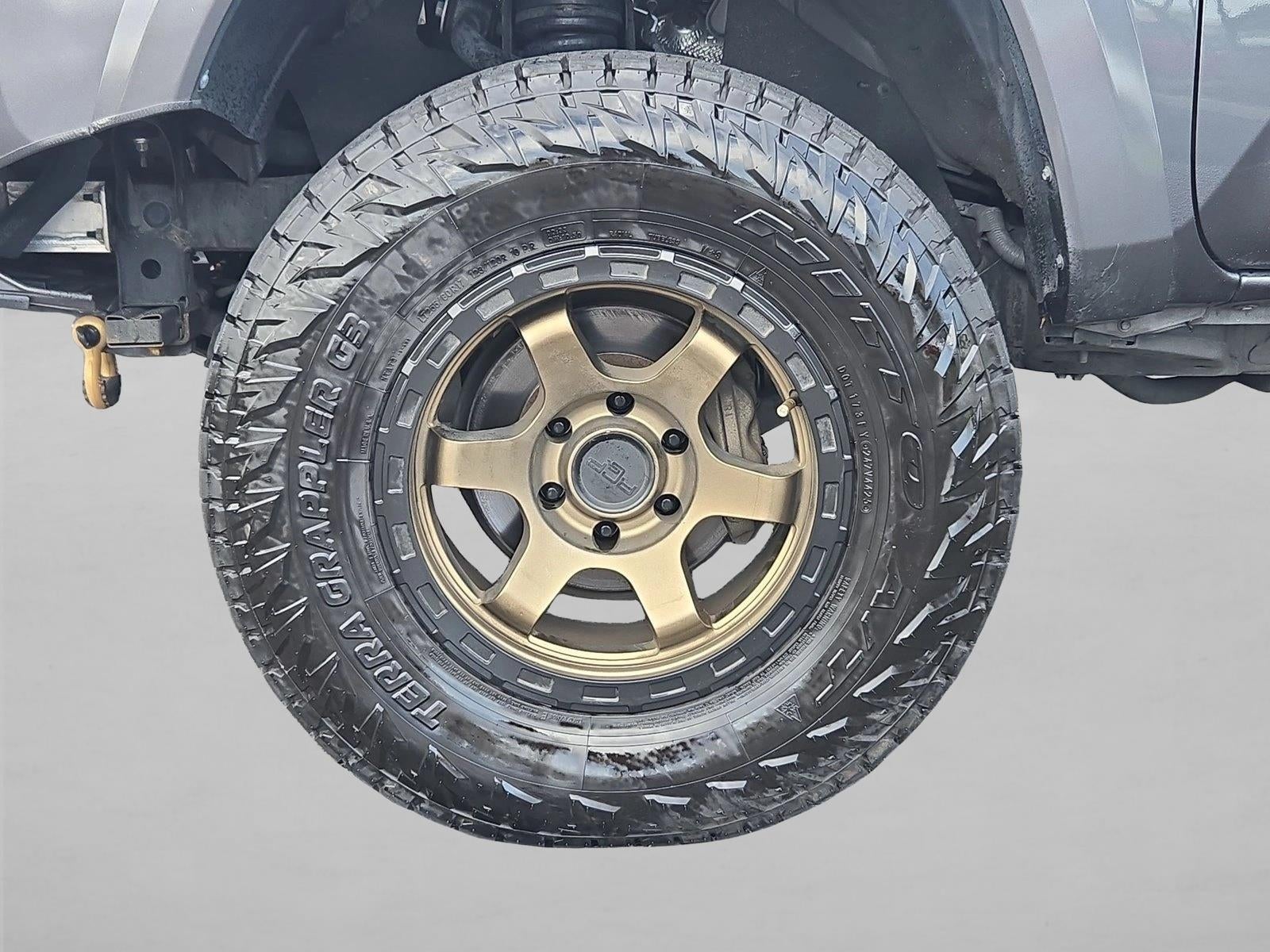 2022 Toyota Tacoma 2WD 2WD SR5 Double Cab 5' Bed V6 AT (GS)