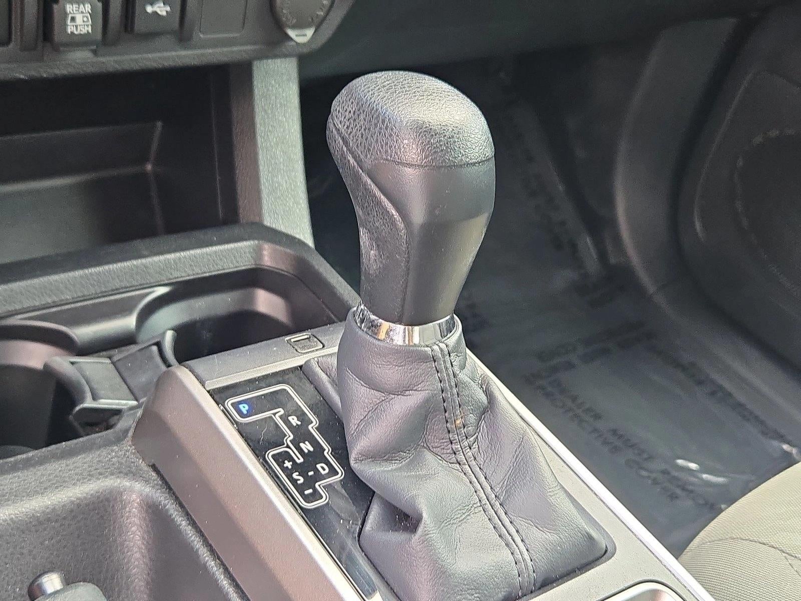 2022 Toyota Tacoma 2WD 2WD SR5 Double Cab 5' Bed V6 AT (GS)