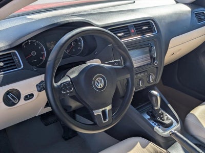 2012 Volkswagen Jetta 4dr Auto SE with Convenience & Sunroof PZEV Sedan