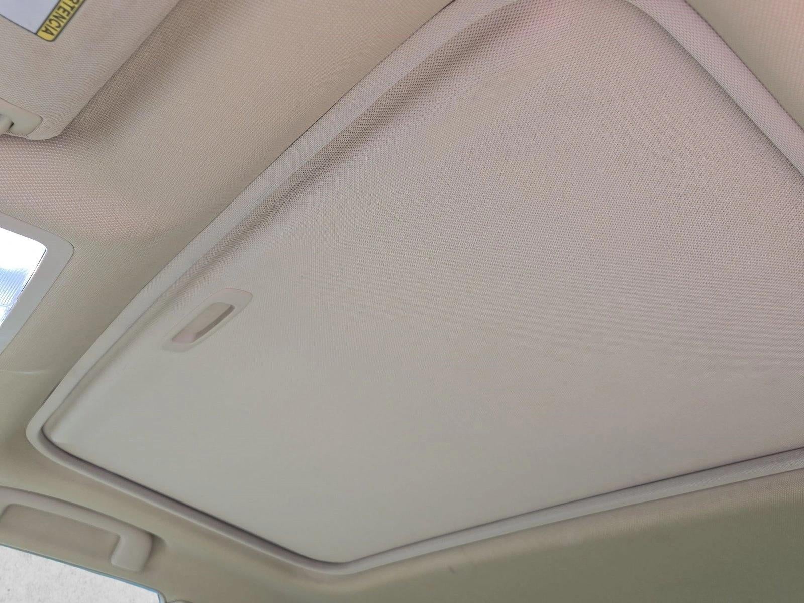 2017 Toyota Camry XLE Auto (SE)