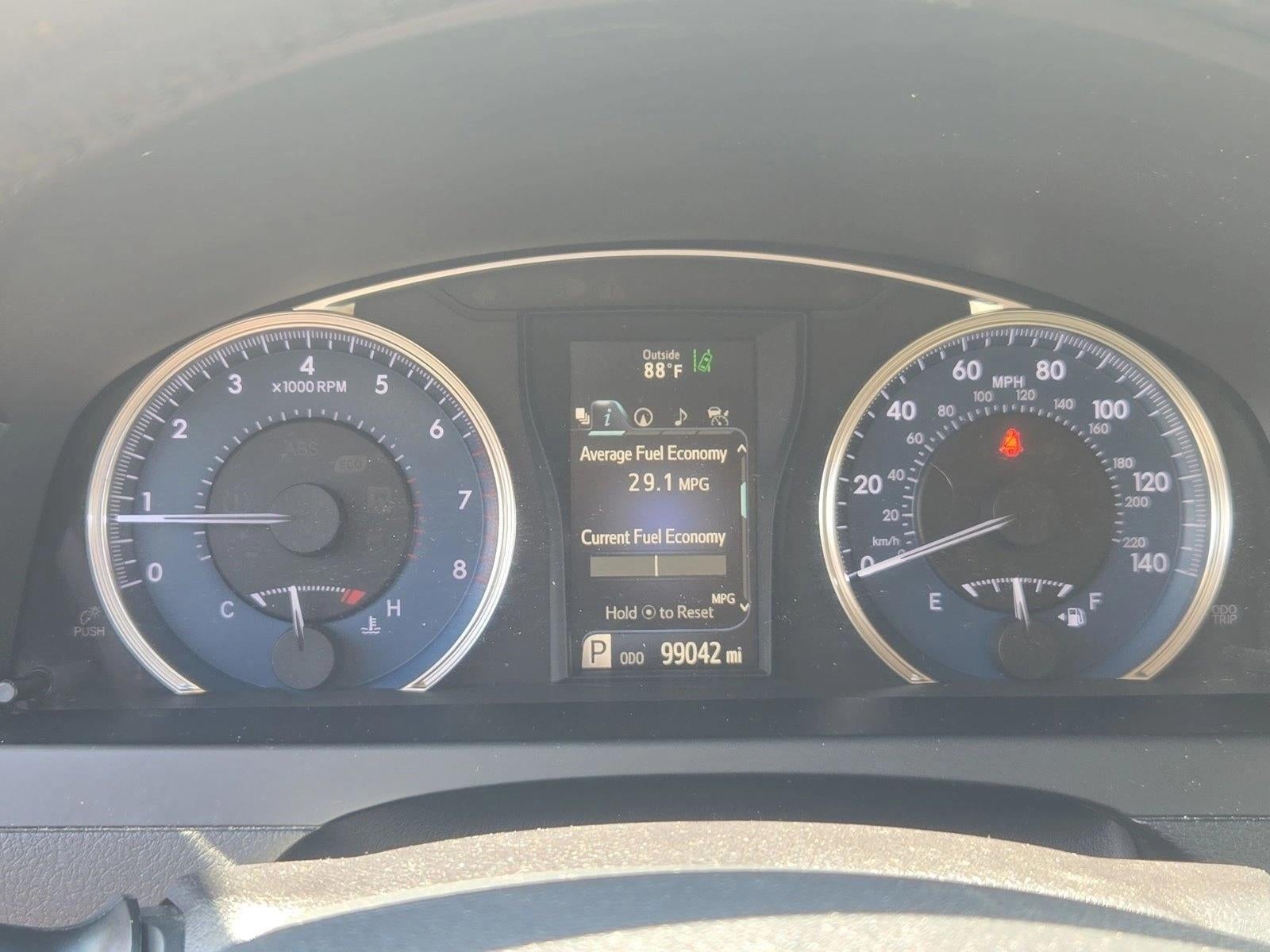 2017 Toyota Camry XLE Auto (SE)