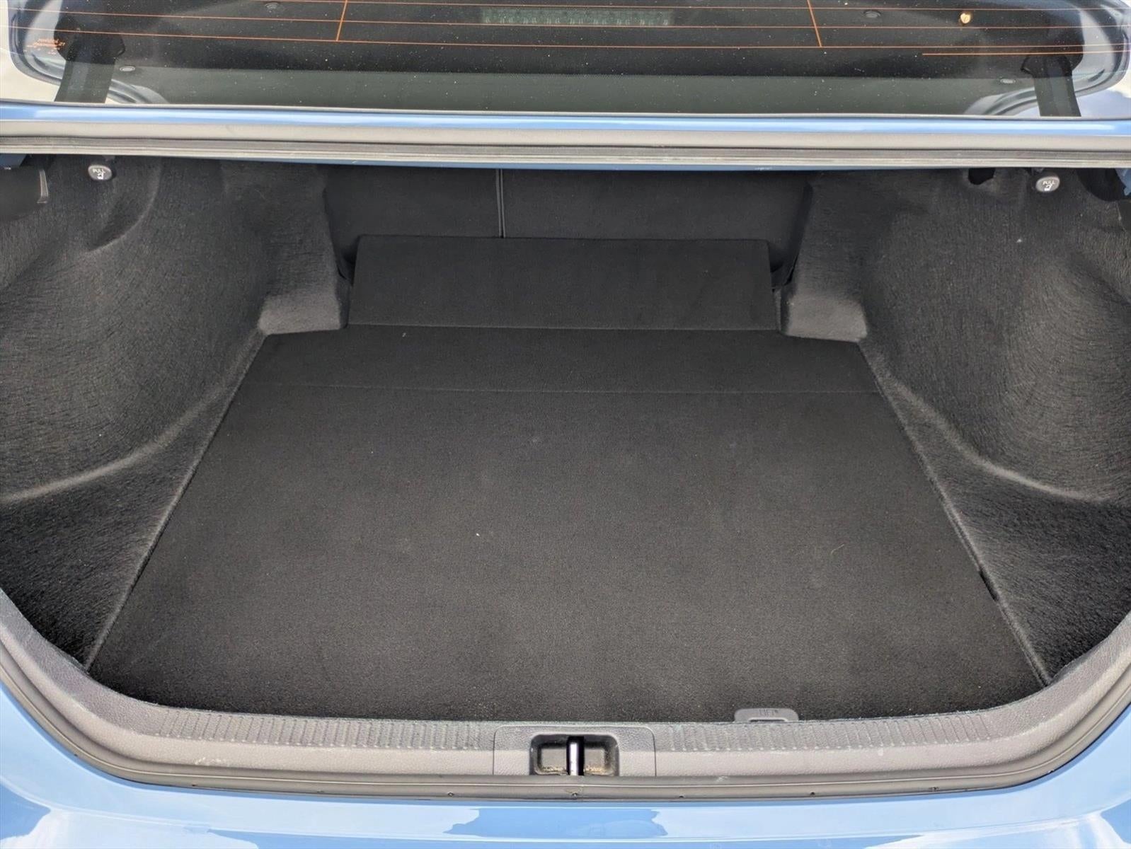 2024 Toyota Camry SE Auto (SE)