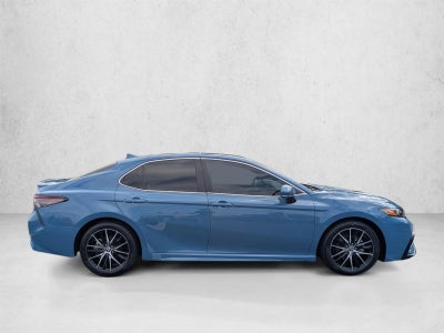 2024 Toyota Camry SE Auto (SE)