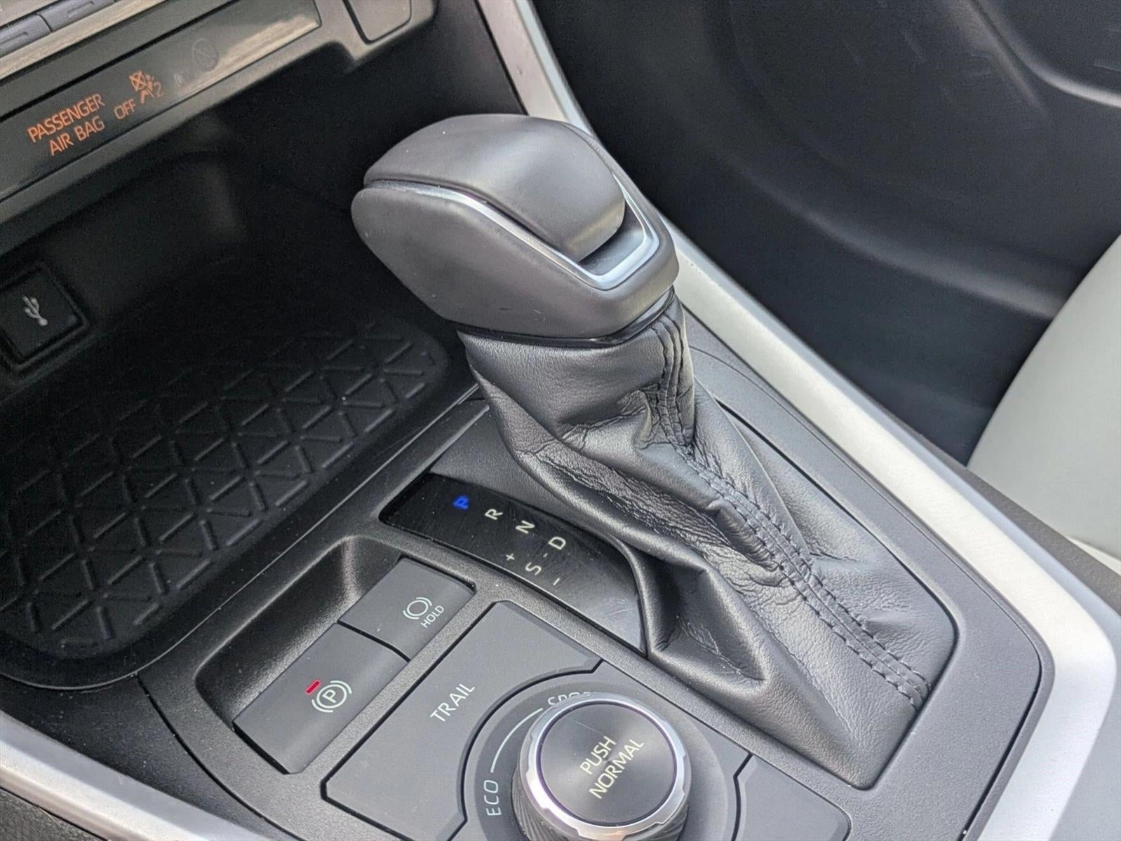 2022 Toyota RAV4 Hybrid XLE Premium AWD (Natl)