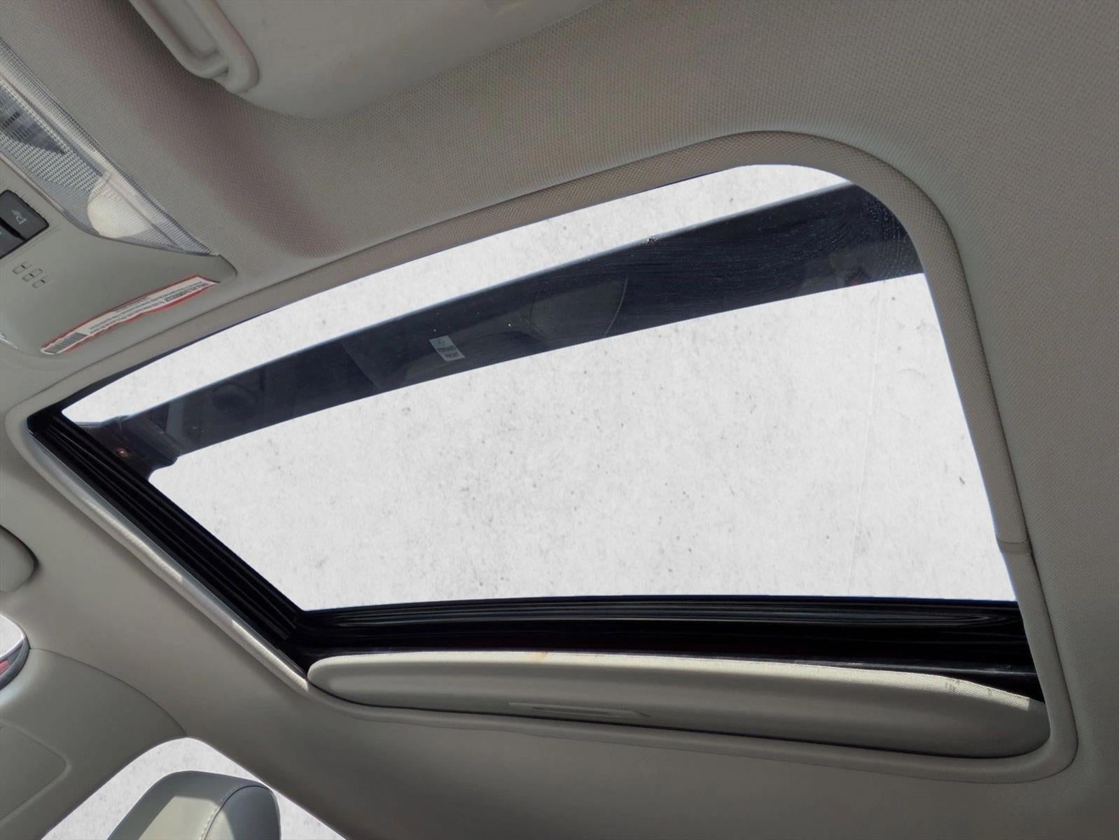 2022 Toyota RAV4 Hybrid XLE Premium AWD (Natl)