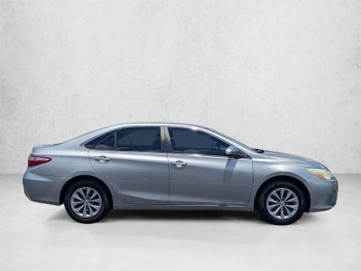 2016 Toyota Camry 4dr Sdn I4 Auto LE (SE)