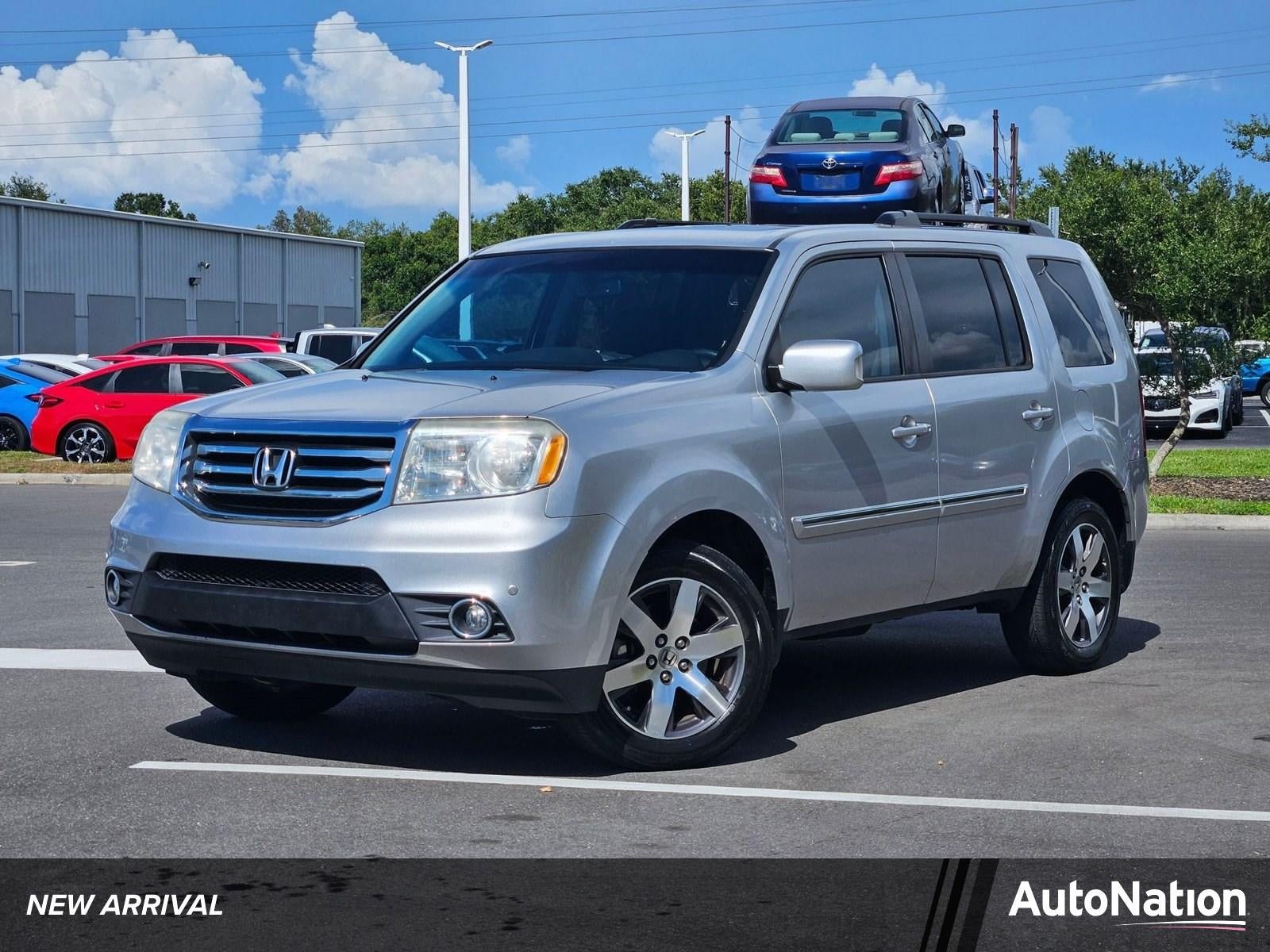 2012 Honda Pilot 2WD Touring with DVD Rear Entertainment System and Navigation